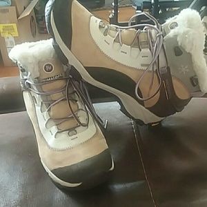 Merrell boots women's size 11